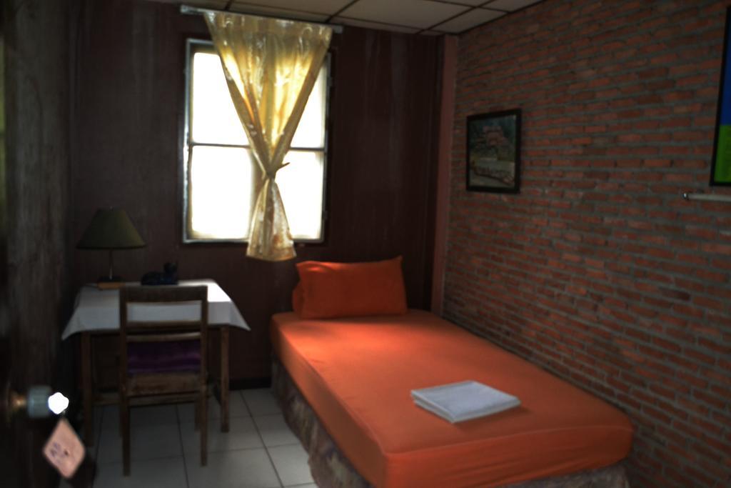 Brickhouse Ayutthaya Guesthouse Est 1986 Exteriör bild