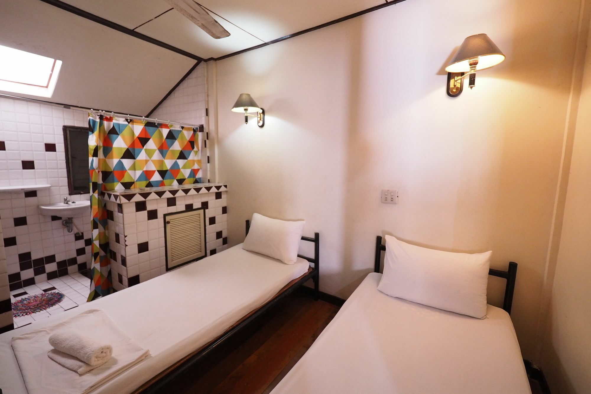 Brickhouse Ayutthaya Guesthouse Est 1986 Exteriör bild