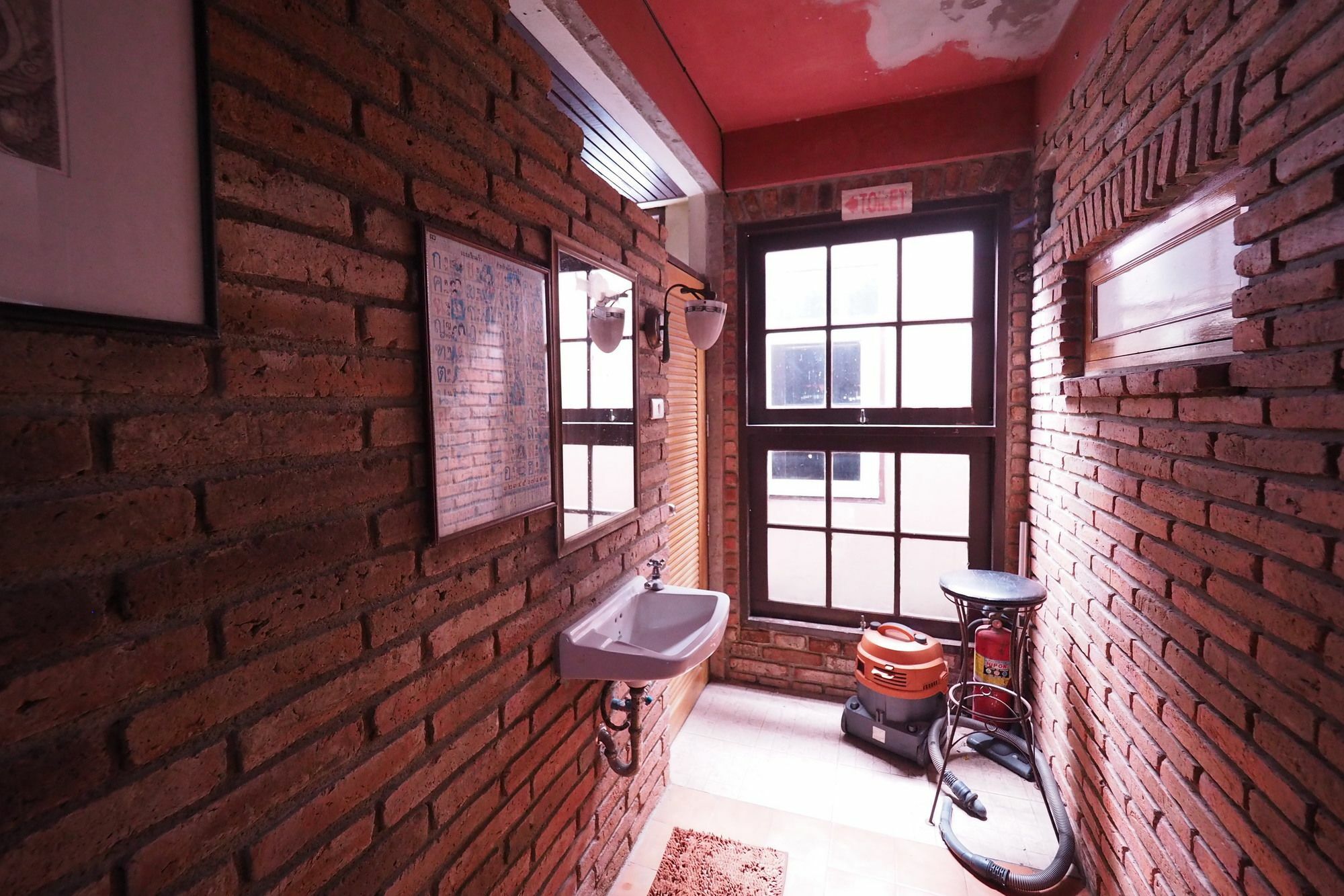 Brickhouse Ayutthaya Guesthouse Est 1986 Exteriör bild